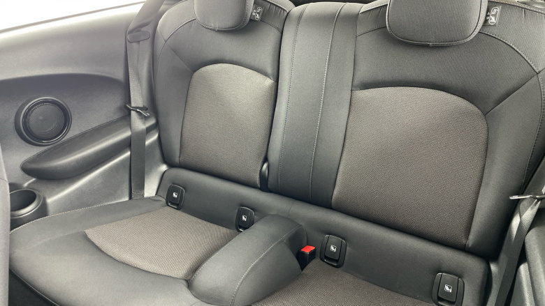 MINI Hatchback 1.5 Cooper Classic 3dr Auto [Comfort Pack] Petrol Hatchback